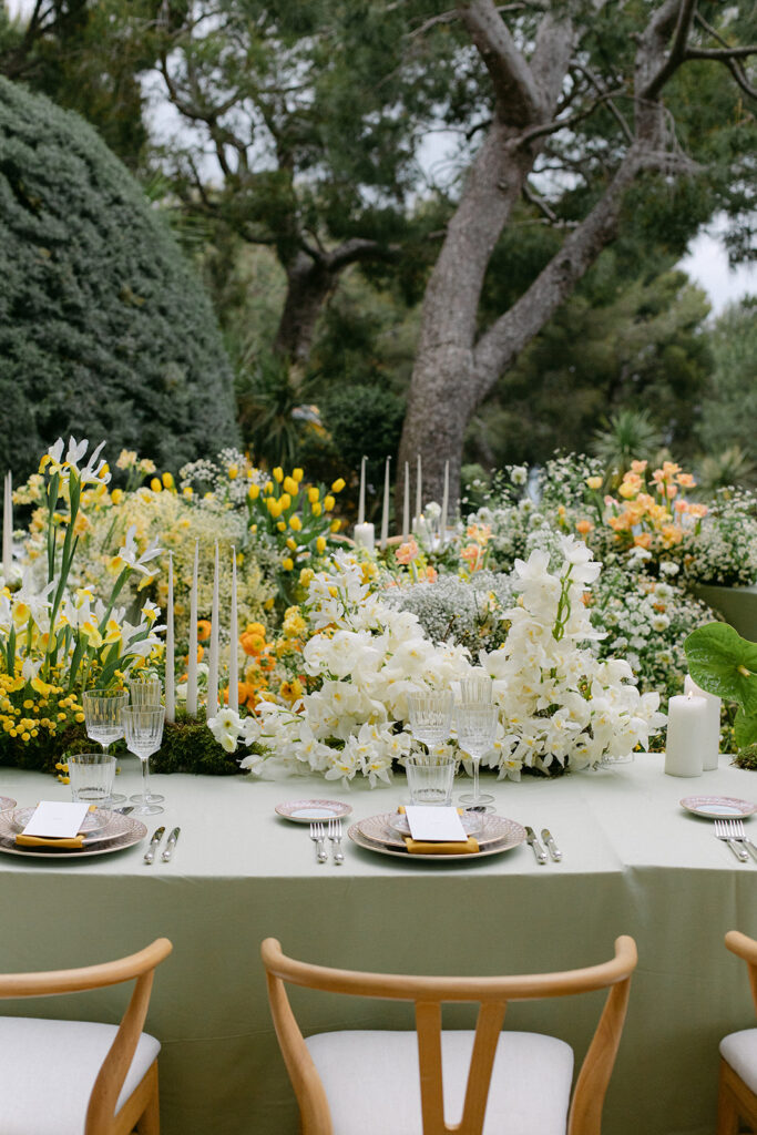 Un mariage d’exception avec vue sur la Méditerranée au Four Seasons Cap-Ferrat. Mariage haute de gamme Côte d'Azur