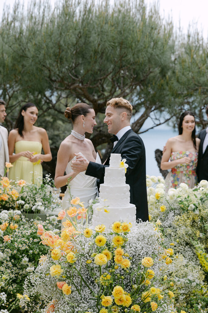 Un mariage d’exception avec vue sur la Méditerranée au Four Seasons Cap-Ferrat. Mariage haute de gamme Côte d'Azur