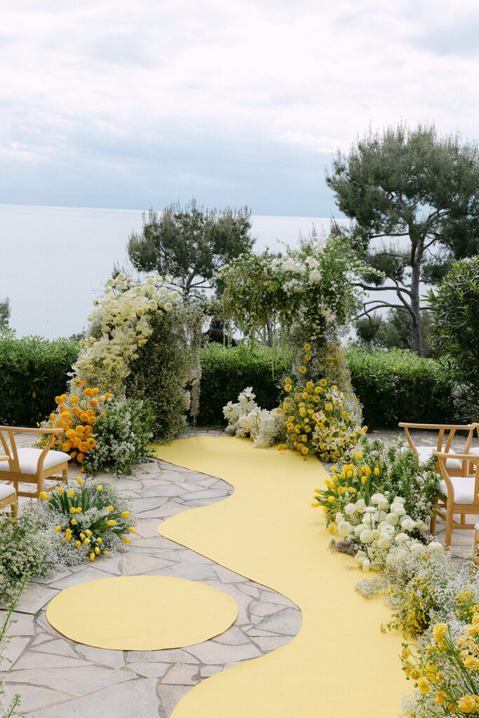 Un mariage d’exception avec vue sur la Méditerranée au Four Seasons Cap-Ferrat. Mariage haute de gamme Côte d'Azur