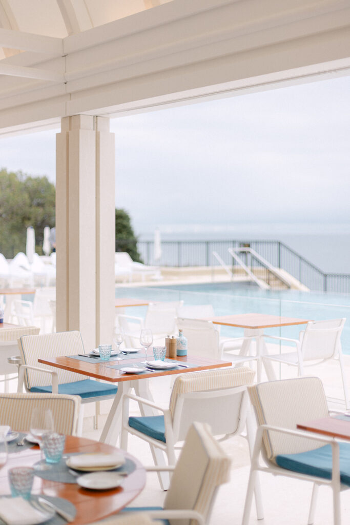 Un mariage d’exception avec vue sur la Méditerranée au Four Seasons Cap-Ferrat. Mariage haute de gamme Côte d'Azur